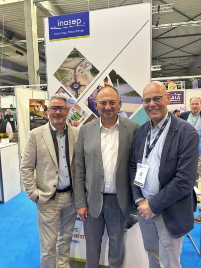 Municipalia - Village de l'eau - stand Inasep - Willy Borsus Président du Parlement wallon, Didier Hellin Directeur général et Hugues Glatigny Conseiller communal à Marche-en-Famenne