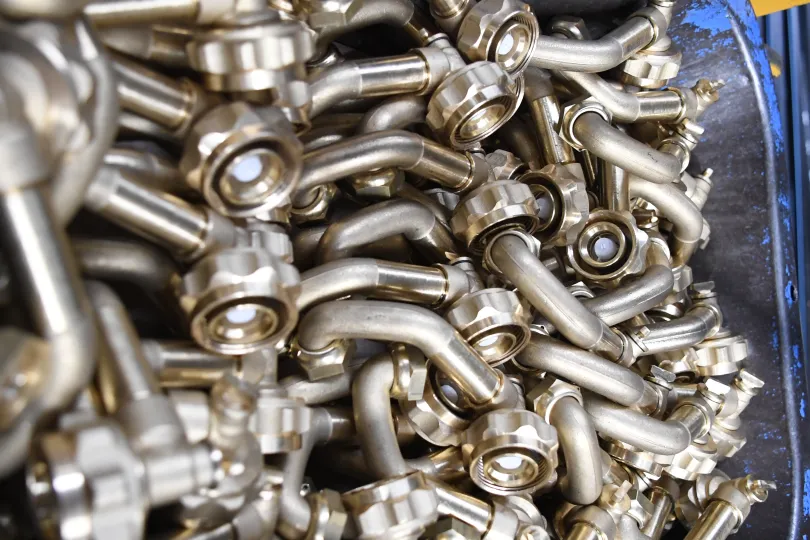 visite de l'usine Huot - petites pièces métalliques